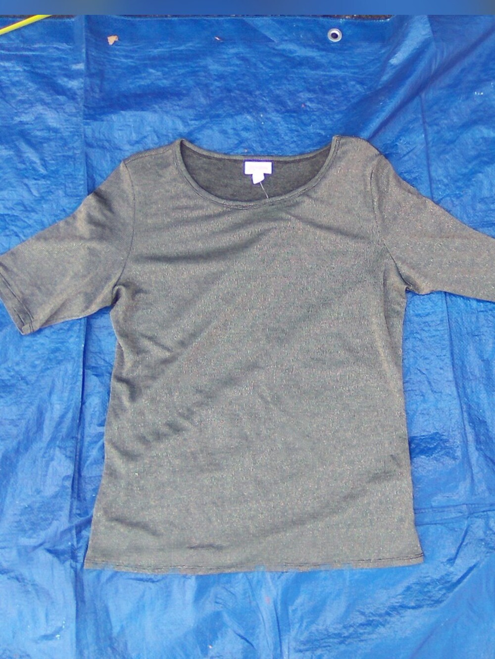 LuLaRoe  Sleeve Scoop Neck Tee